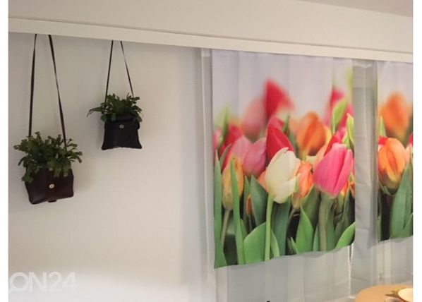 Полузатемняющая штора Tulips in the kitchen 200x120 см