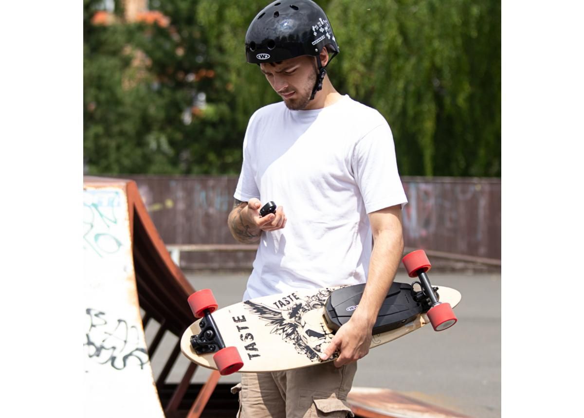 Взрослый шлем для скейтборда Standard WORKER увеличить