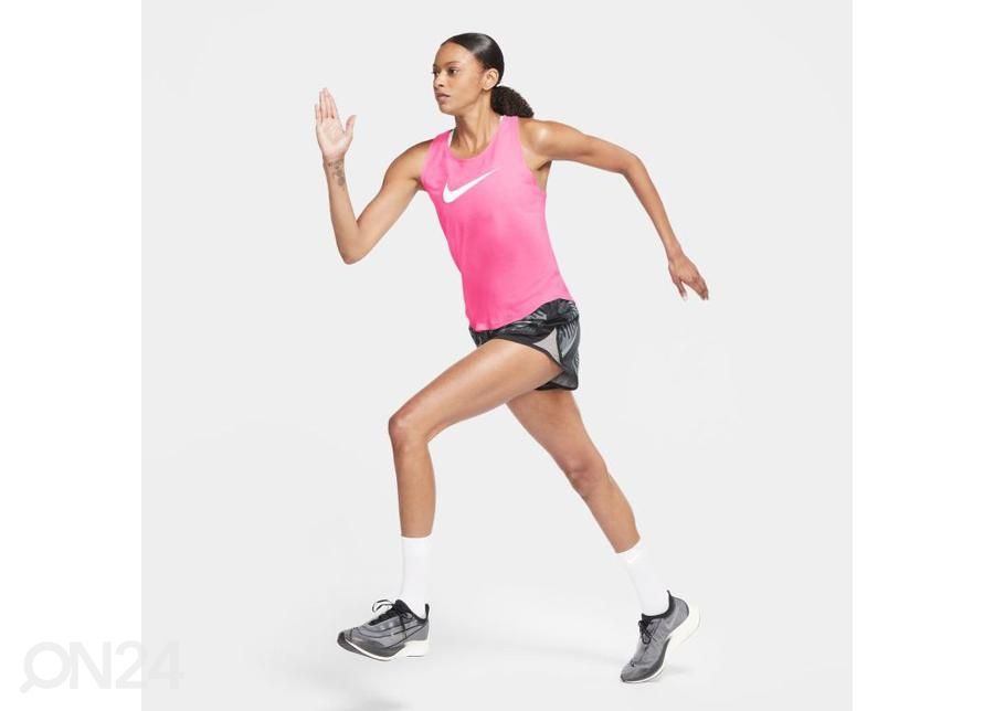 Женская беговая футболка Nike Swoosh Run W CU3252-607 увеличить