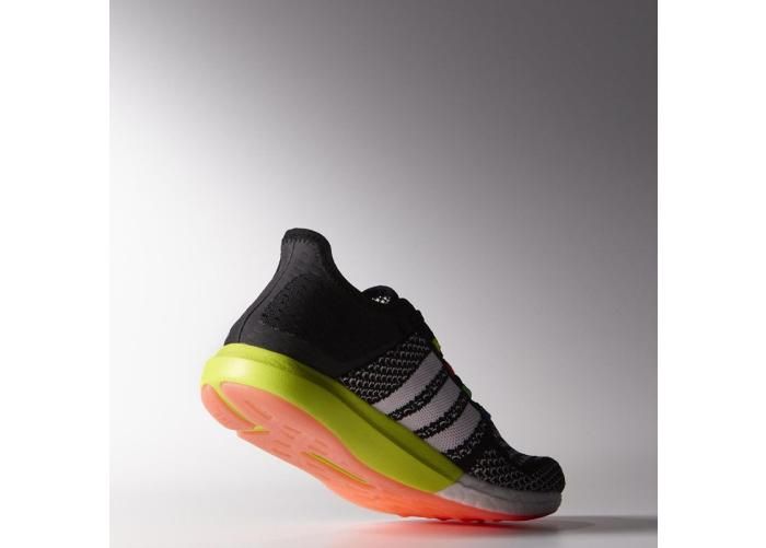 Женская обувь для бега adidas CC Cosmic Boost W B34374 увеличить