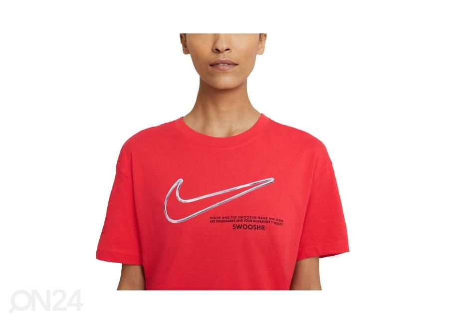 Женская футболка Nike NSW Boy Swoosh увеличить
