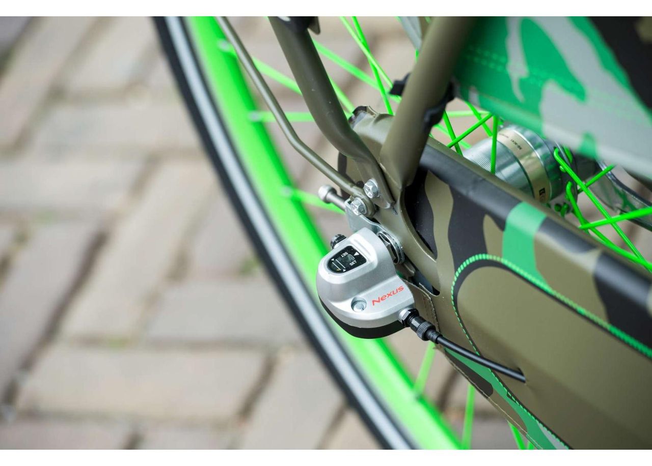 Женский городской велосипед SALUTONI Camouflage 28 дюймов 50 см Shimano Nexus 3 передачи увеличить