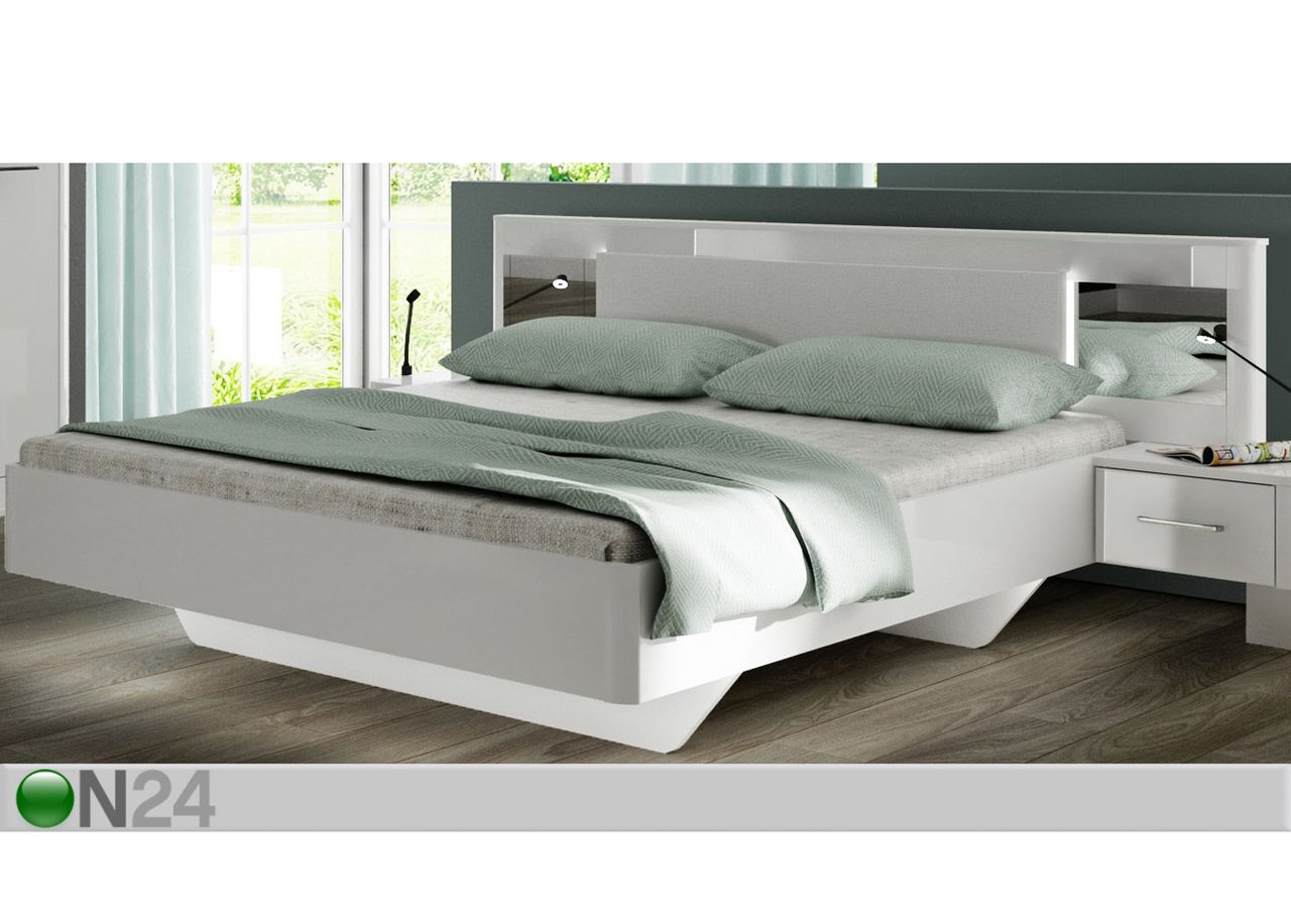 Кровать Cristal 180x200 cm + прикроватные тумбы увеличить