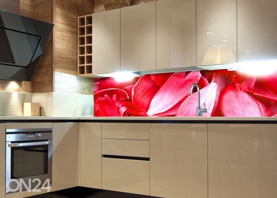 Кухонный фартук Red petals 180x60 см увеличить