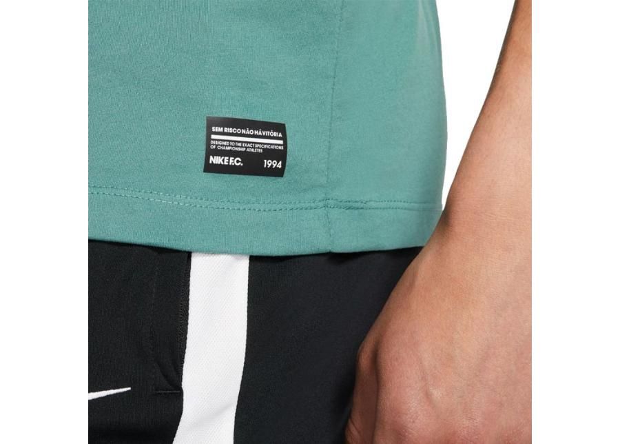 Мужская тренировочная футболка Nike F.C. Dry Tee Seasonal Block M AQ8007-362 увеличить