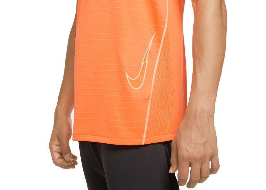 Мужская футболка для тренировок Nike Dry Mercurial Strike M CK5603-803 увеличить