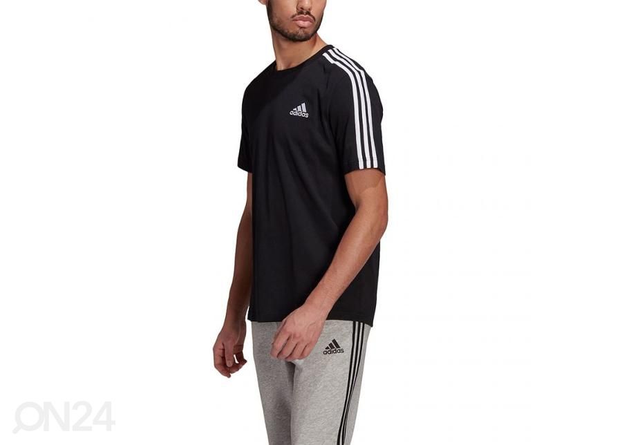 Мужская футболка Adidas Essentials увеличить