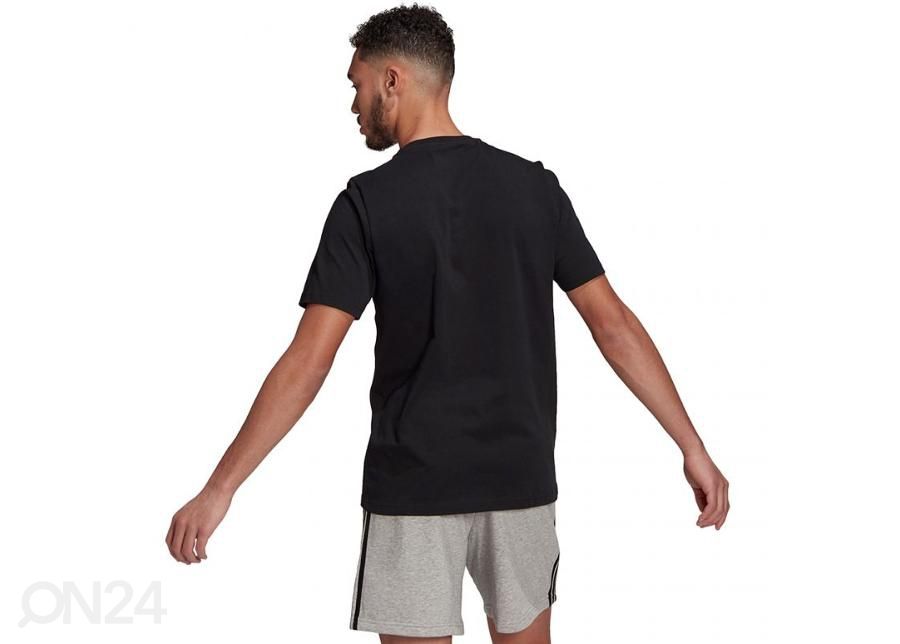 Мужская футболка Adidas Essentials Embroidered Small Logo Tee увеличить