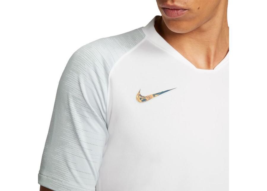Мужская футболка Nike Breathe Strike Top M AT5870-100 увеличить