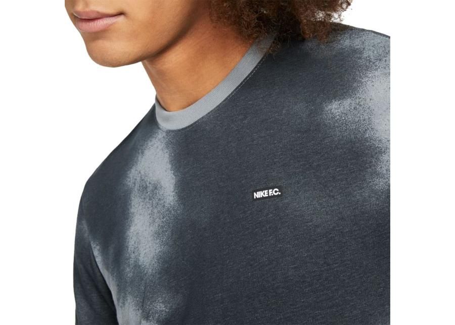 Мужская футболка Nike F.C. Small Logo Printed T-shirt M BQ4662-065 увеличить