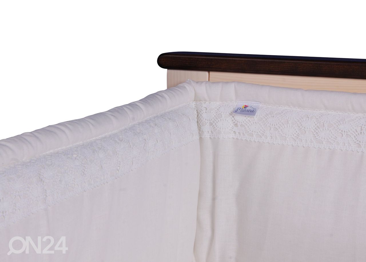 Одеяло, подушка, мягкая боковина и постельное белье с кружевом увеличить