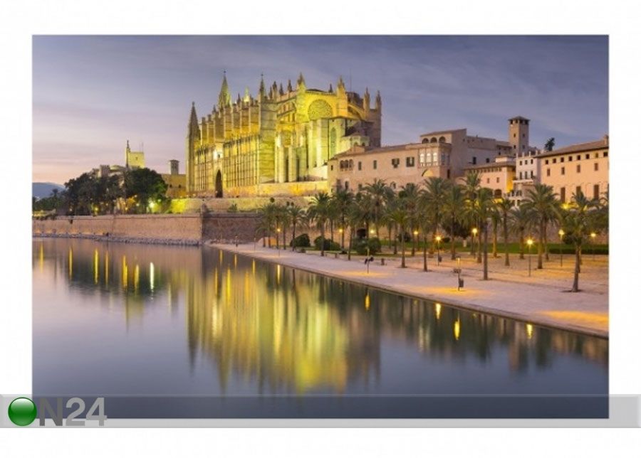 Флизелиновые фотообои Catedral de Mallorca water reflection увеличить