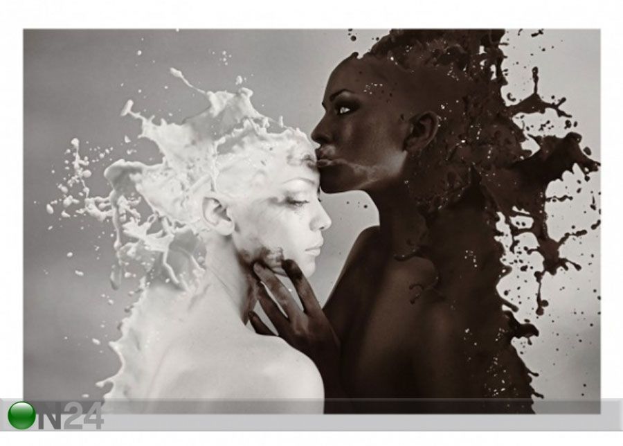 Флизелиновые фотообои Milk & Coffee Kiss Black And White увеличить