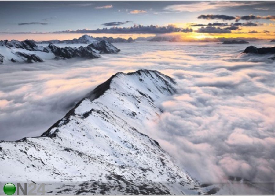 Флизелиновые фотообои View of clouds and mountains увеличить