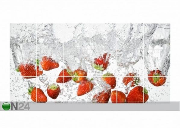 Наклейки на плитку Fresh strawberries in water 60x120 cm