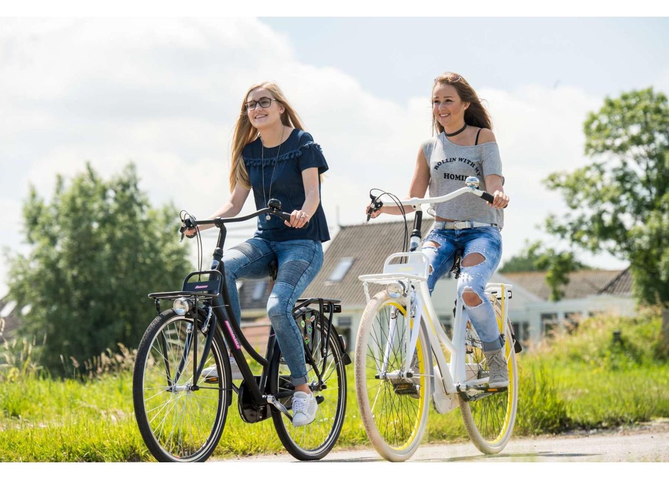 Городской велосипед SALUTONI Cartoon 28 дюймов 56 см увеличить