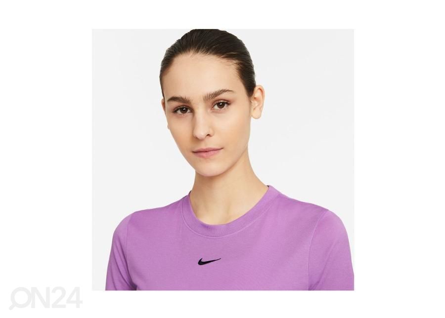 Женская футболка Nike NSW Essential Slim увеличить