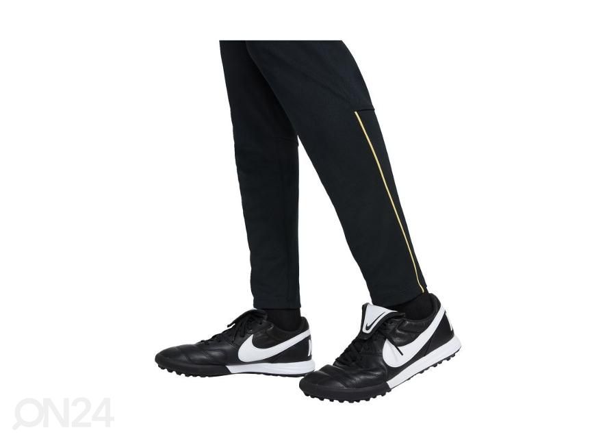 Женский спортивный костюм Nike Dri-FIT Academy 21 увеличить
