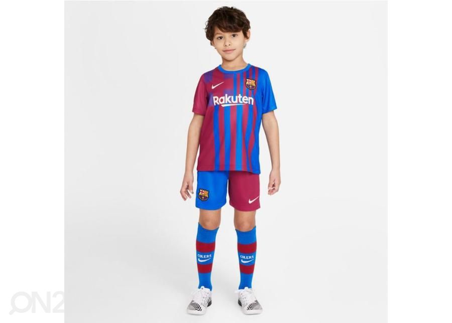 Комплект детской футбольной одежды Nike FC Barcelona 2021/22 увеличить
