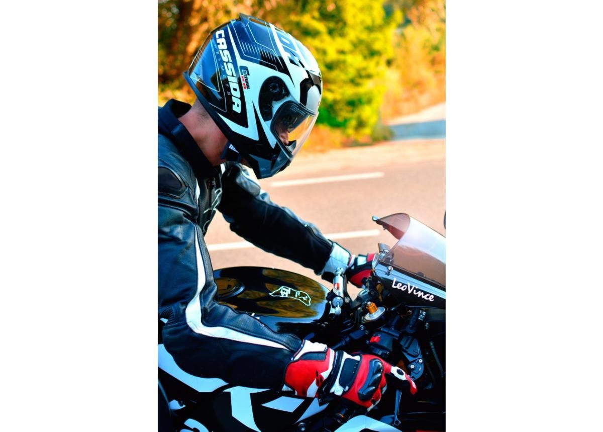 Мотоциклетный шлем Cassida увеличить