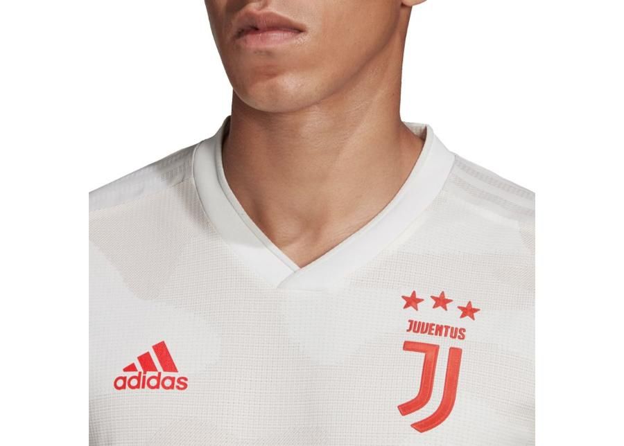 Мужская футболка adidas Juventus Away Authentic 19/20 M DW5462 увеличить