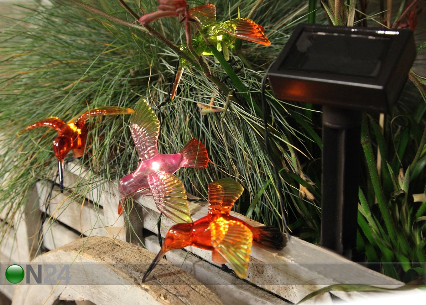Садовый светильник с солнечной панелью Птицы увеличить