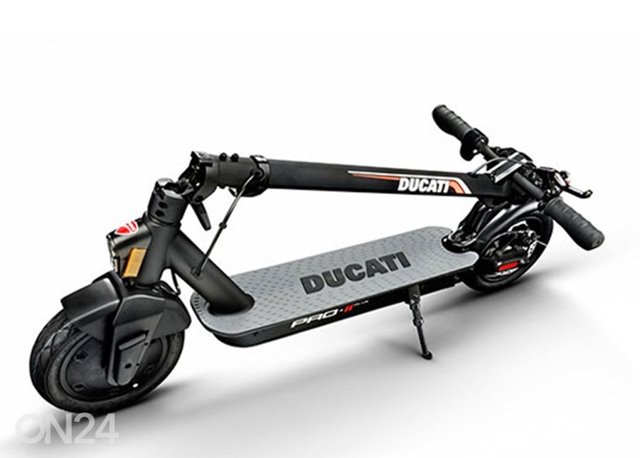 Электросамокат Ducati PRO-II Plus с поворотниками увеличить