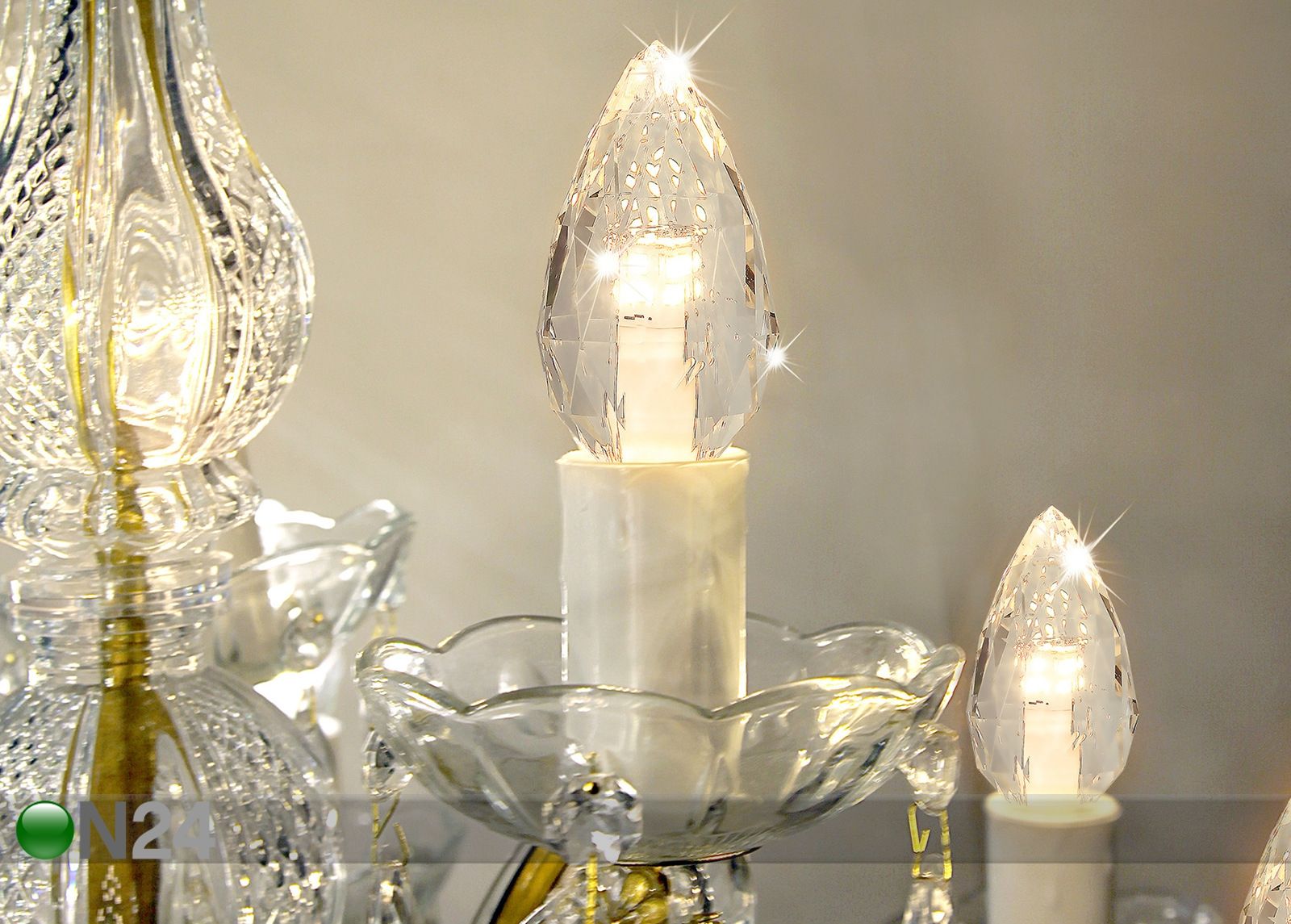 Декоративная LED лампочка в виде бриллианта с цоколем E14, 4 Вт увеличить