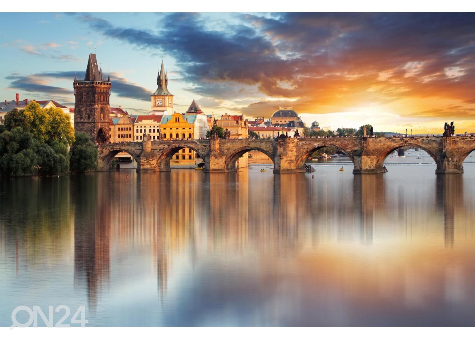 Флизелиновые фотообои Charles Bridge увеличить