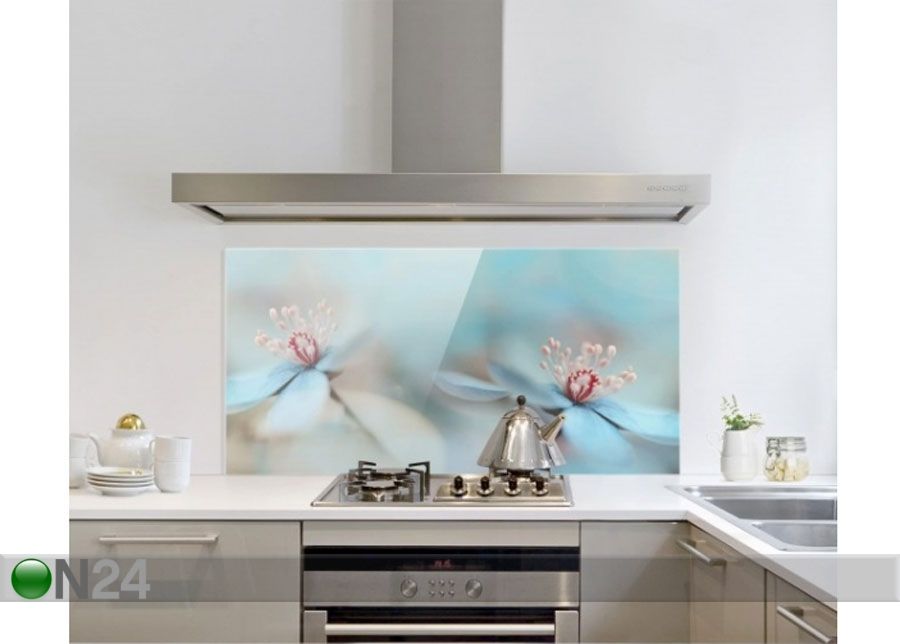 Фотостекло для кухонного фартука Flowers In Light Blue 40x80 cm увеличить